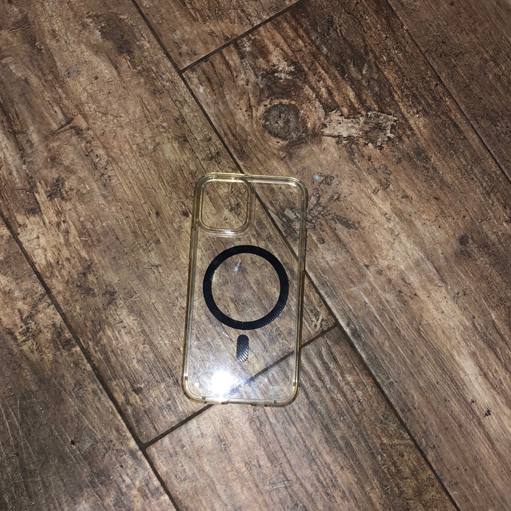Spigen iPhone 14 pro max carbon fiber MagSafe case
